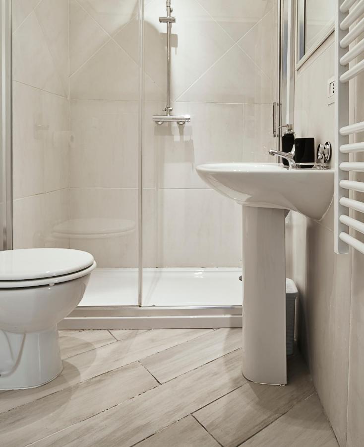 Centrale Elyon Apartment Milan Luaran gambar