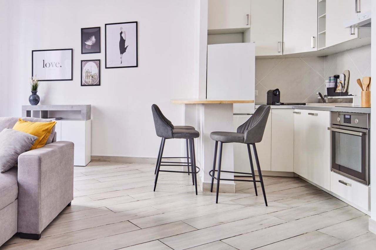 Centrale Elyon Apartment Milan Luaran gambar